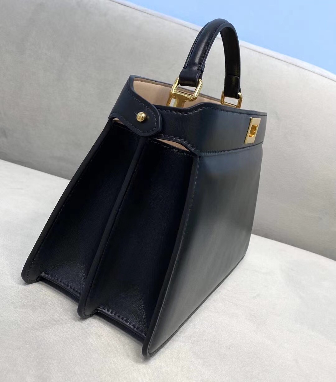 Fendi Peekaboo ISeeU East-West Bag In Black Nappa 553