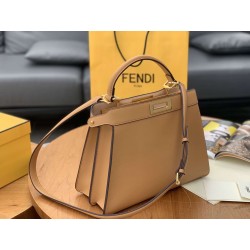 Fendi Peekaboo ISeeU Medium Bag In Beige Leather 704