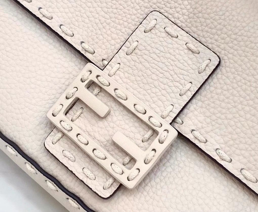 Fendi Medium Baguette Bag In White Grain Leather 151