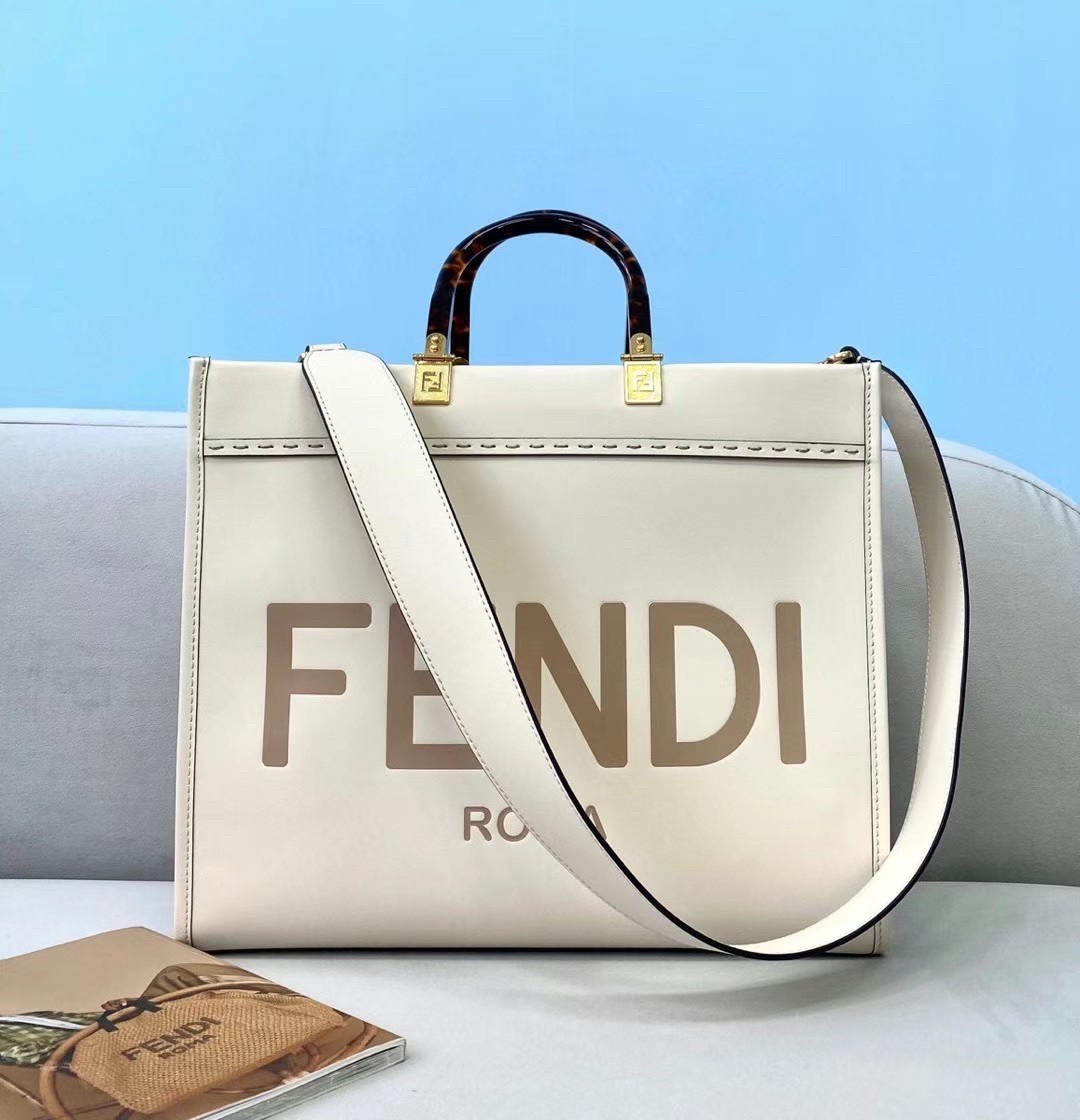 Fendi Sunshine Medium Shopper Bag In White Calfskin 427