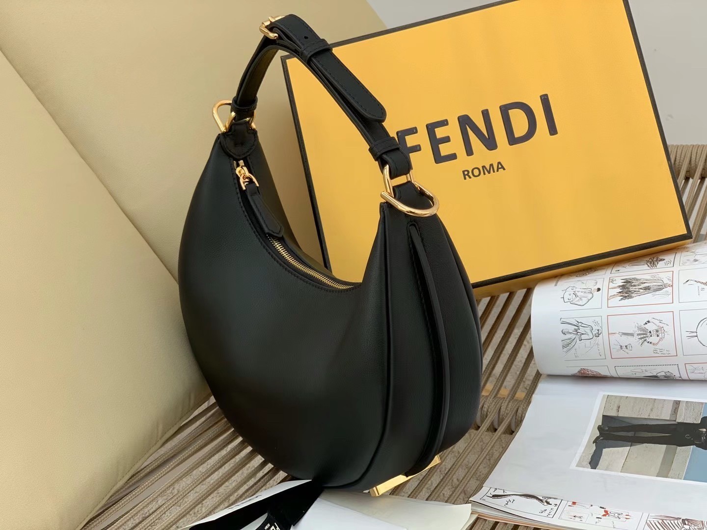 Fendi Fendigraphy Small Hobo Bag In Black Leather 465