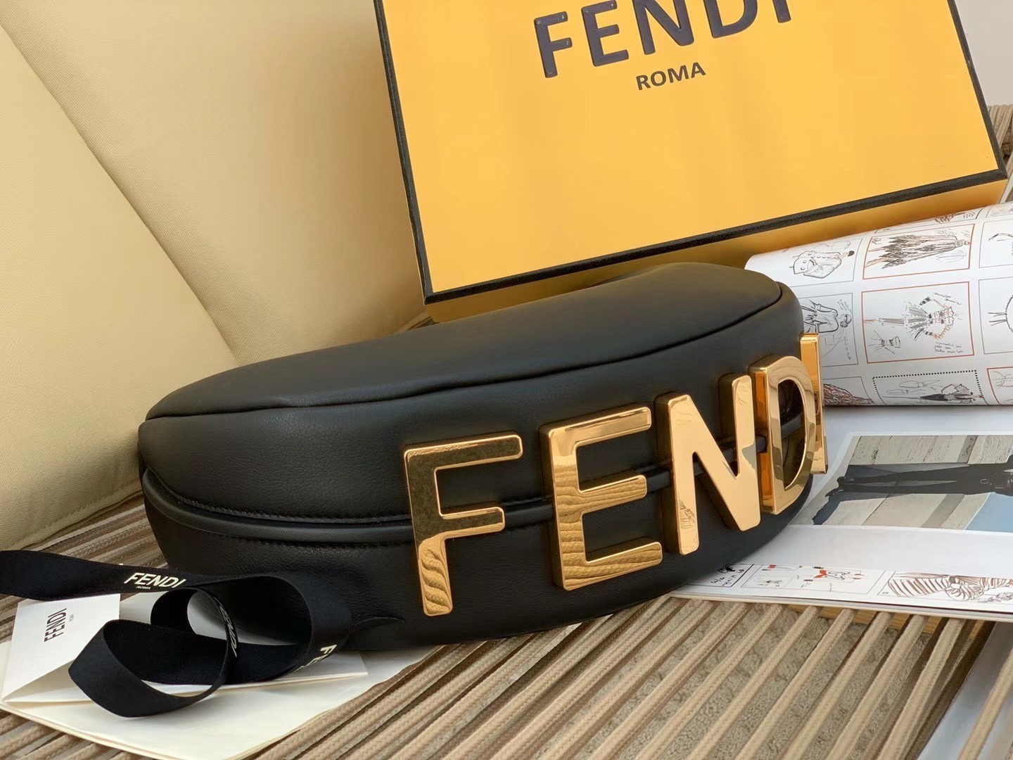 Fendi Fendigraphy Small Hobo Bag In Black Leather 465