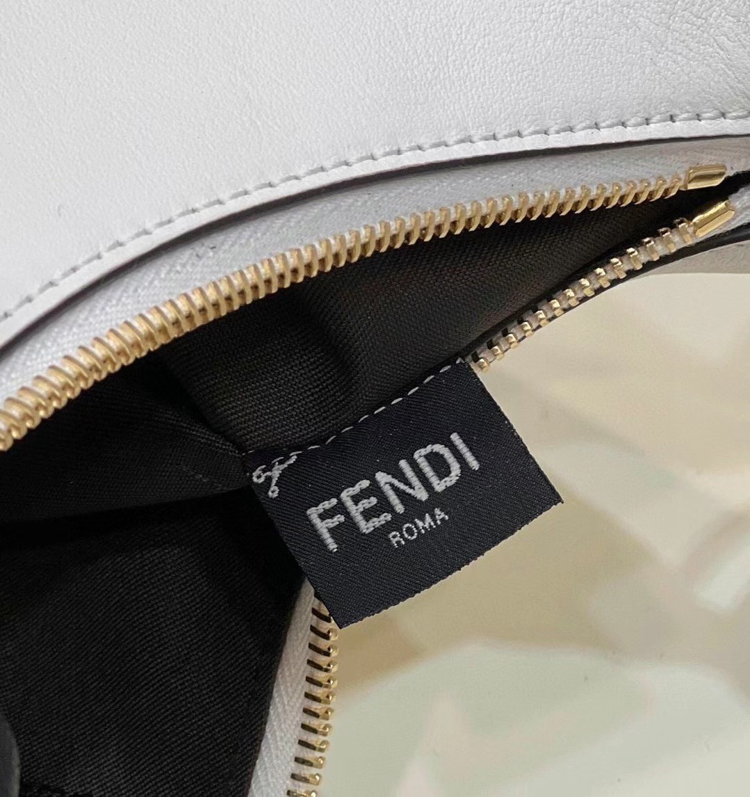 Fendi Fendigraphy Small Hobo Bag In White Leather 555