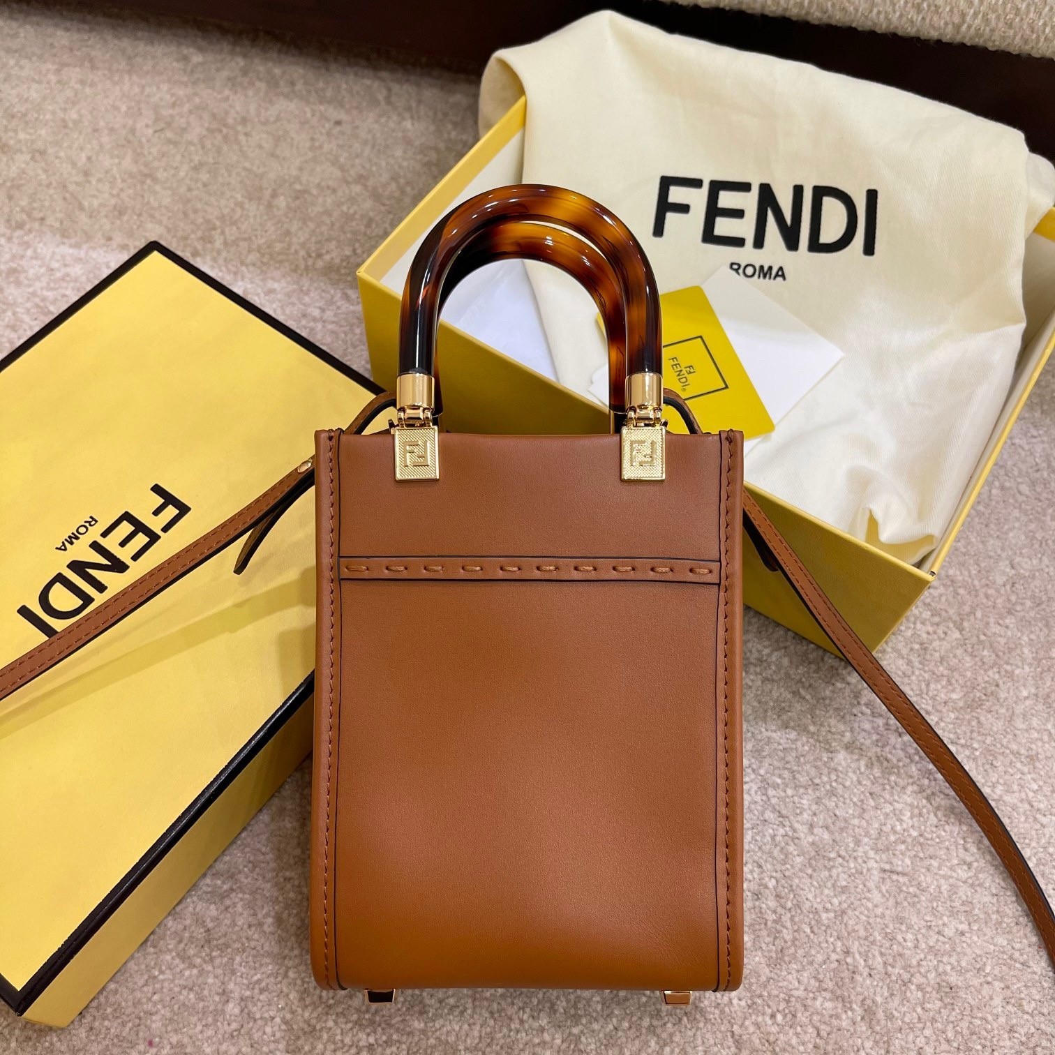 Fendi Mini Sunshine Shopper Bag In Brown Leather 102