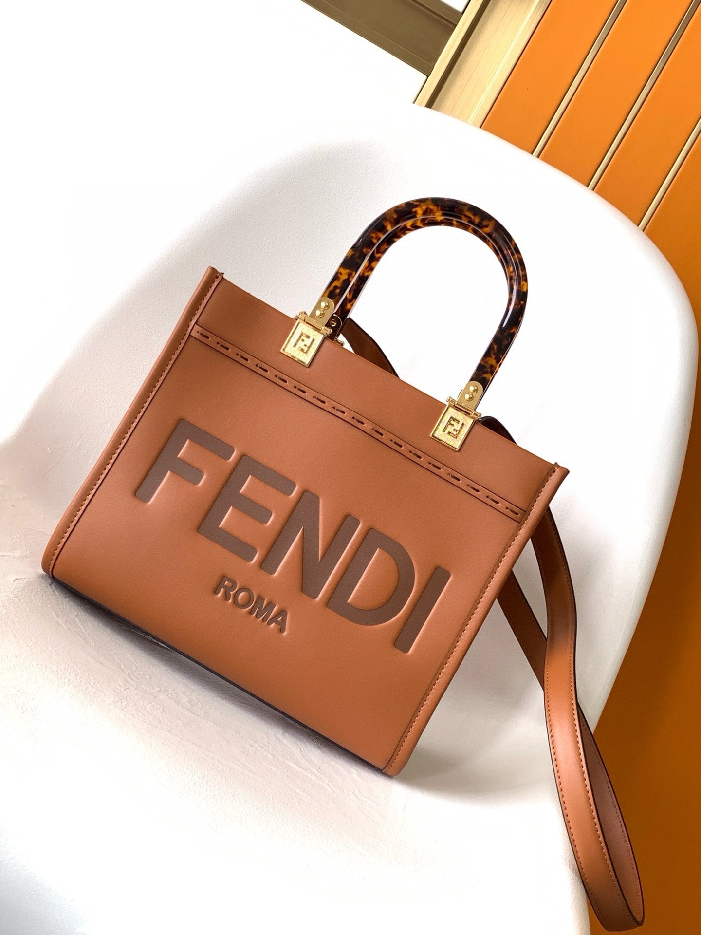 Fendi Sunshine Small Tote Bag In Brown Calfskin 566