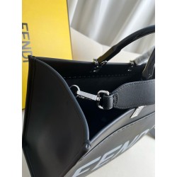 Fendi Sunshine Medium Tote Bag In Noir Calfskin 588