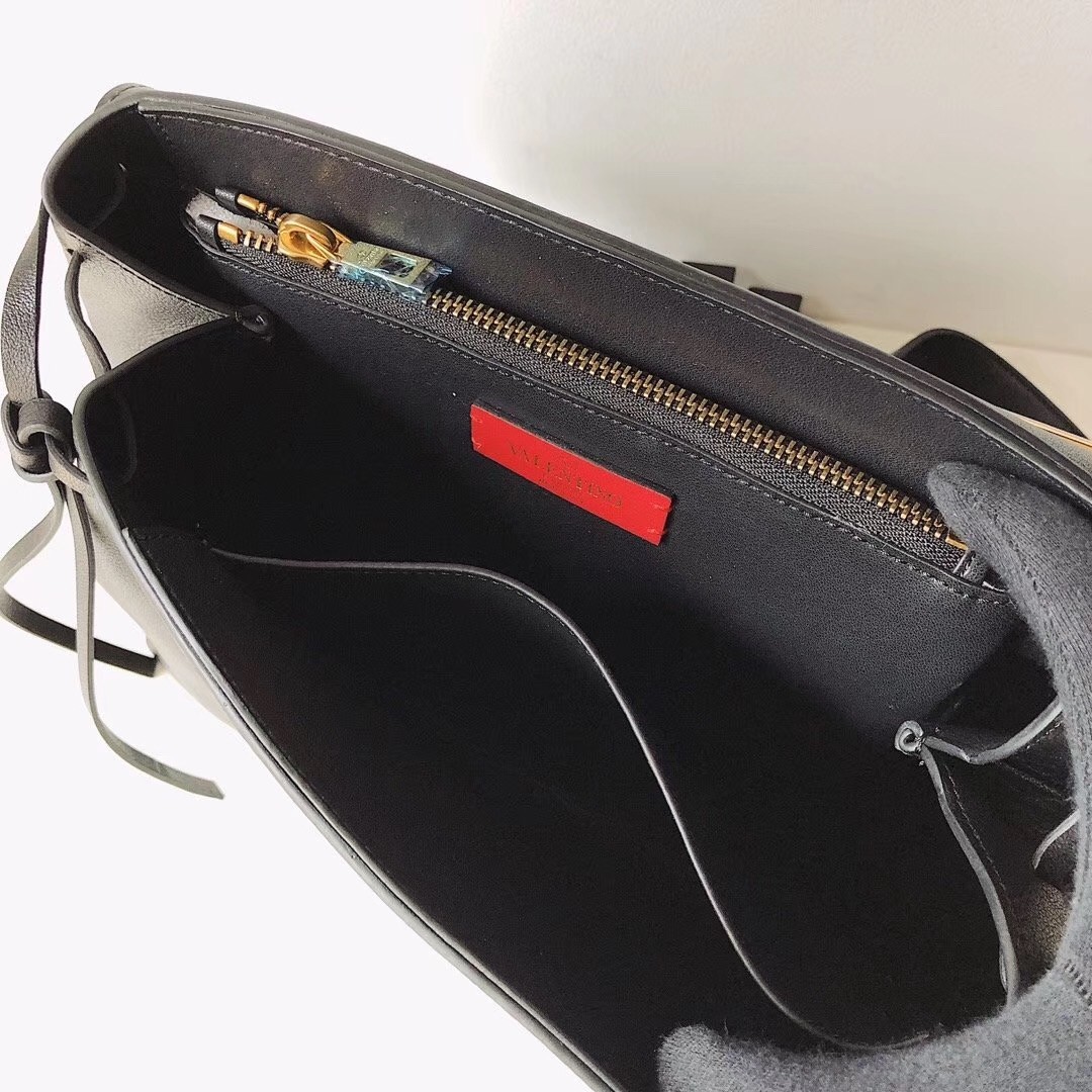 Valentino Small Vring Handbag In Black Buffalo Leather  302