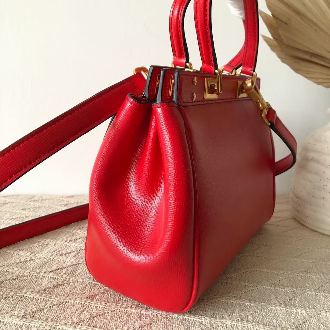 Valentino Rockstud Alcove Medium Top Handle Bag In Red Calfskin 802