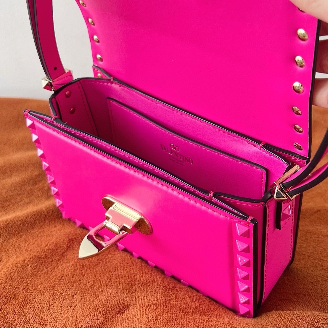 Valentino Rockstud23 Small Shoulder Bag in Pink Calfskin 909