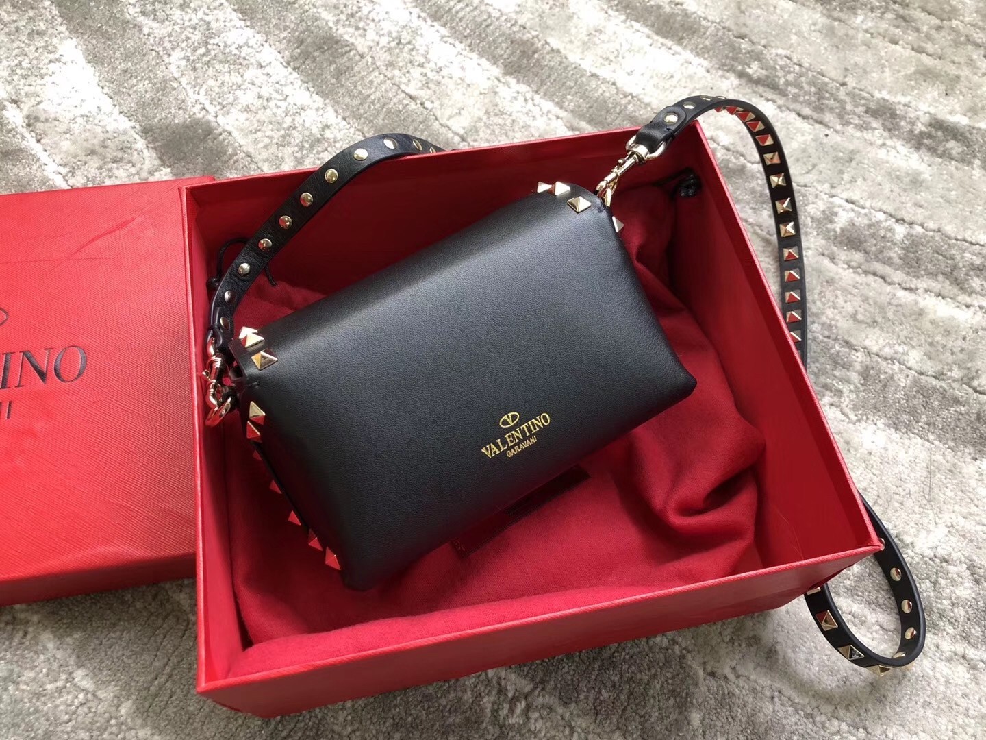 Valentino Mini Rockstud Crossbody Bag In Black Calfskin 028