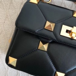 Valentino Medium Roman Stud Chain Bag In Black Nappa 850