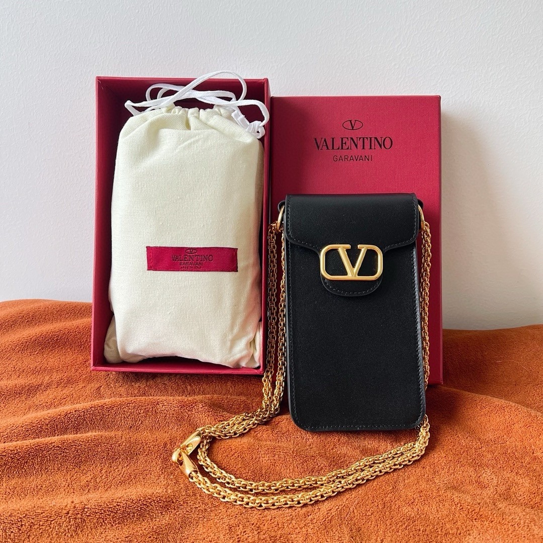 Valentino Loco Phone Case in Black Leather with Chain 953