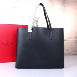 Valentino Garavani Black Large Vring Shopping Tote 090