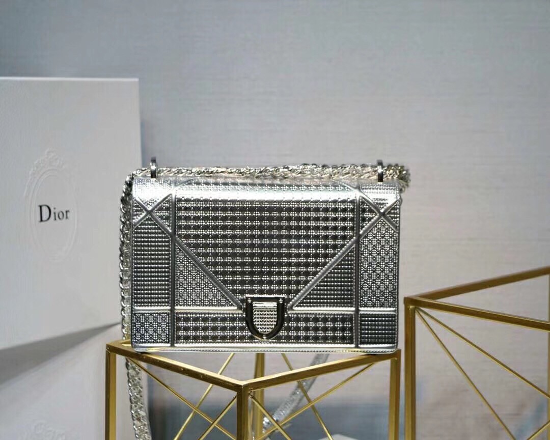 Dior Diorama Bag In Silver Metallic Calfskin 748