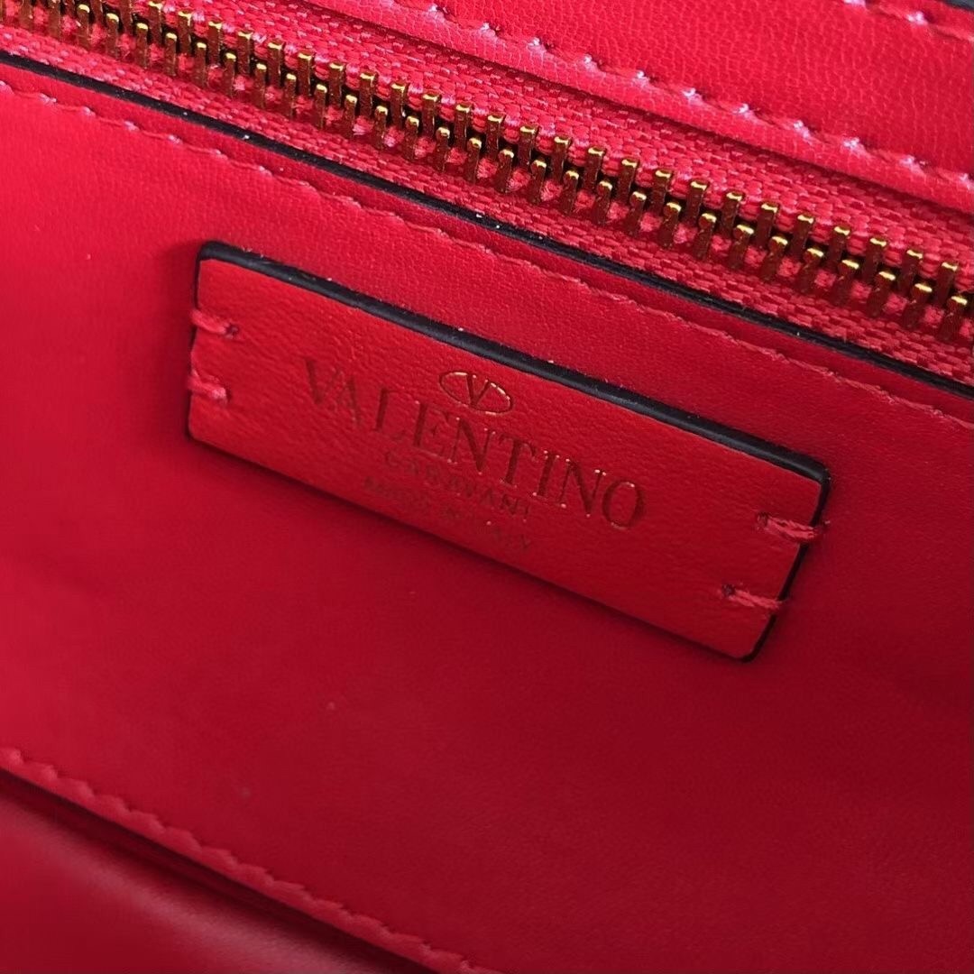 Valentino Medium Roman Stud Chain Bag In Red Nappa 156