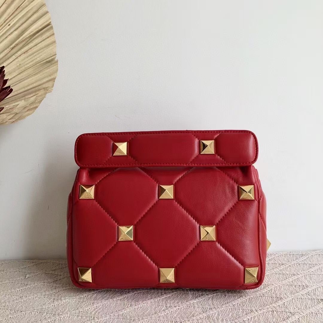 Valentino Medium Roman Stud Chain Bag In Red Nappa 156