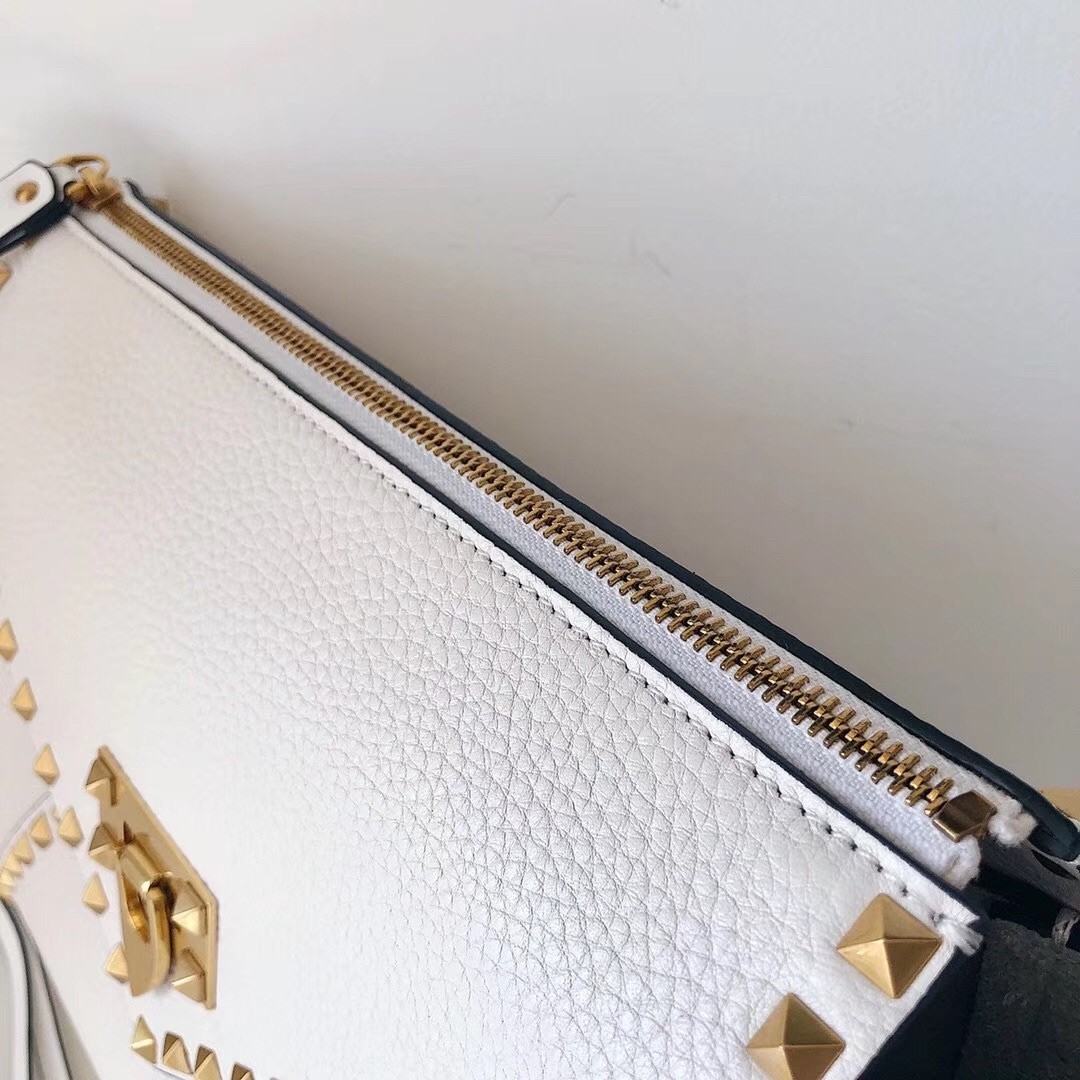 Valentino Rockstud Hype Bag In White Grained Calfskin 532