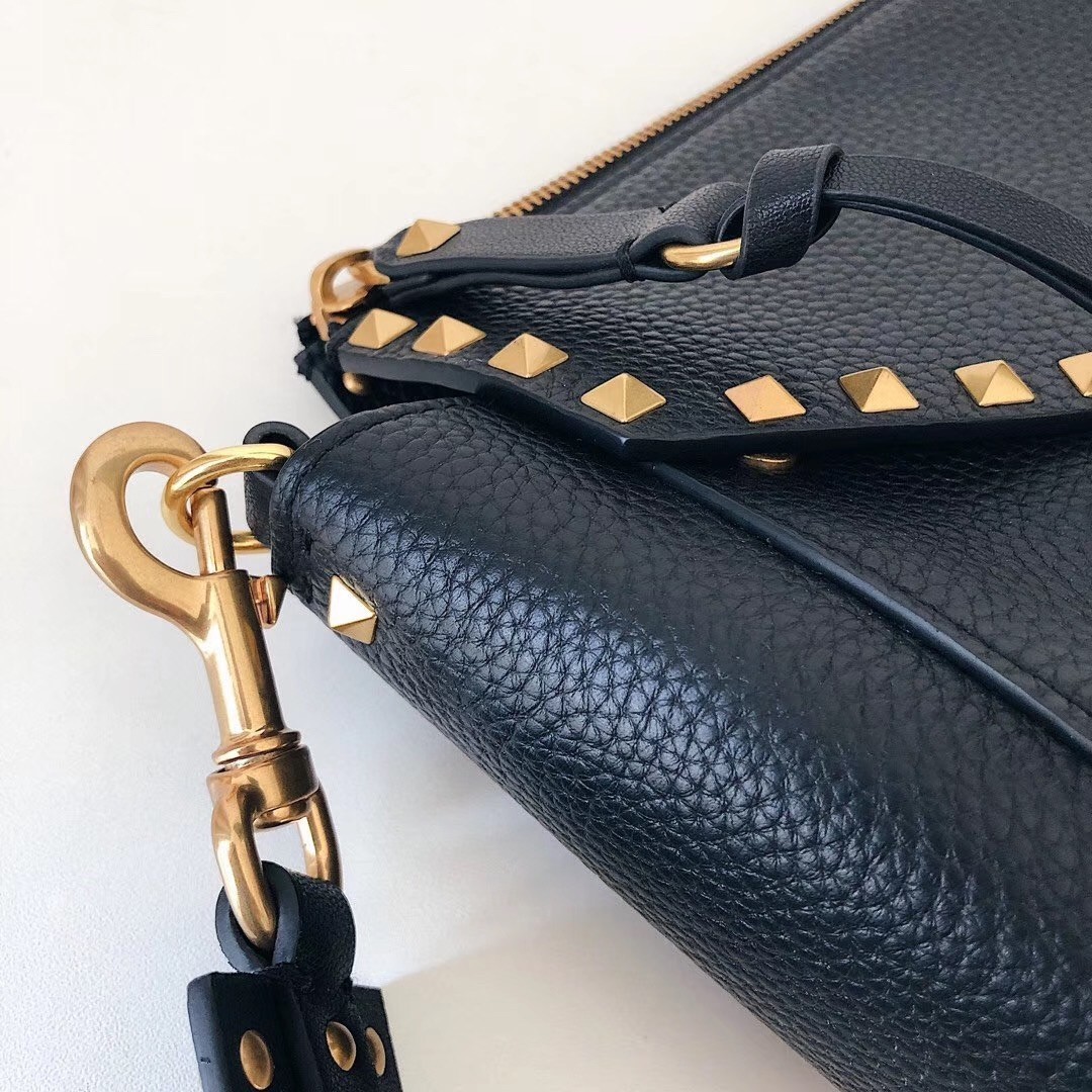 Valentino Rockstud Hype Bag In Black Grained Calfskin  962