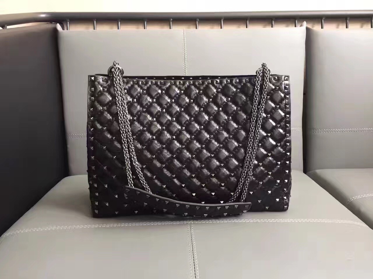 Valentino All Black Rockstud Spike Tote Bag 059