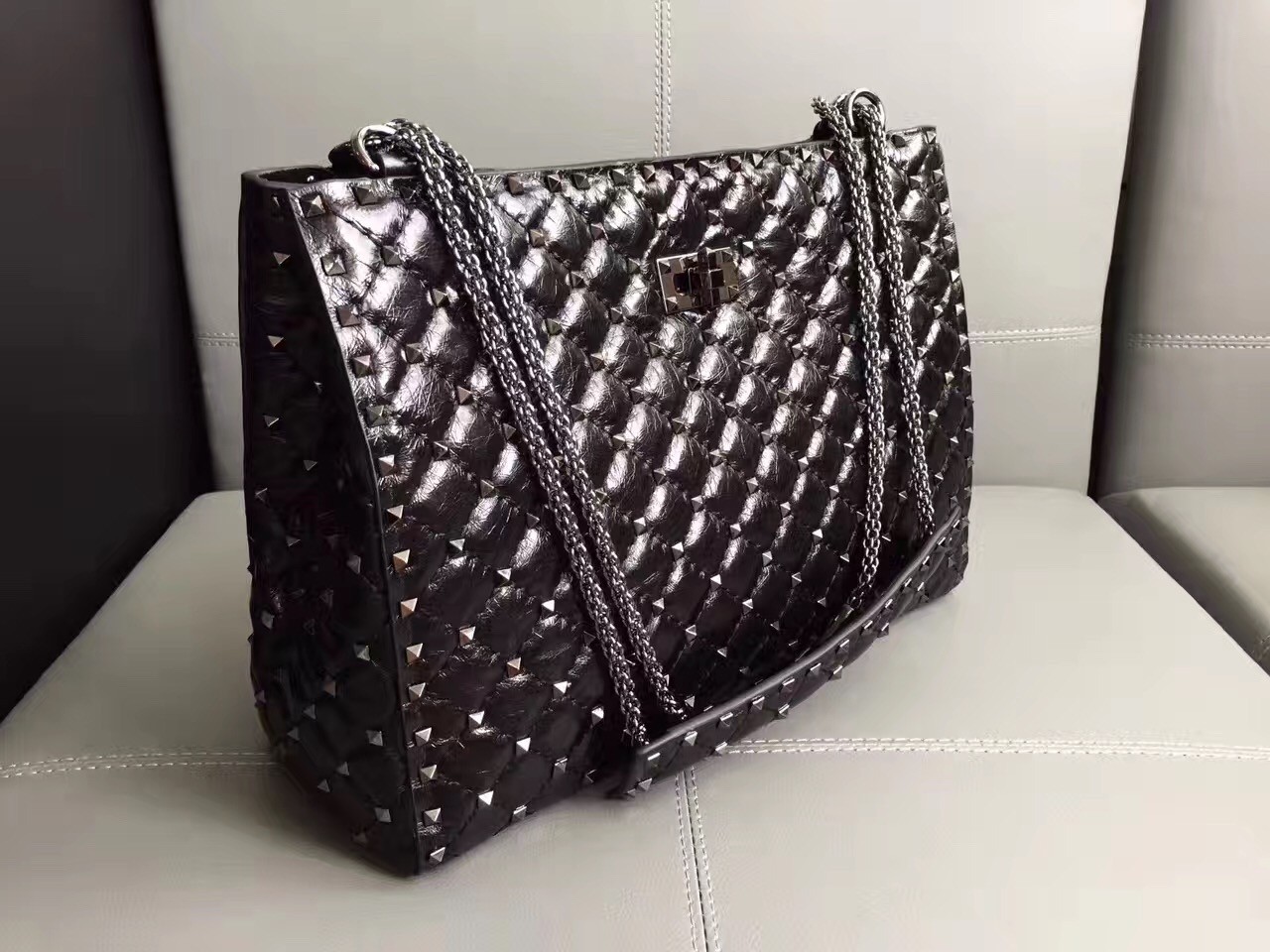 Valentino All Black Rockstud Spike Tote Bag 059