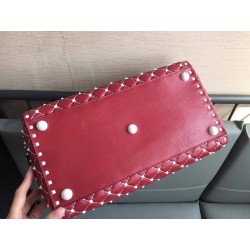 Valentino Garavani Red Free Rockstud Spike Duffle Bag 086