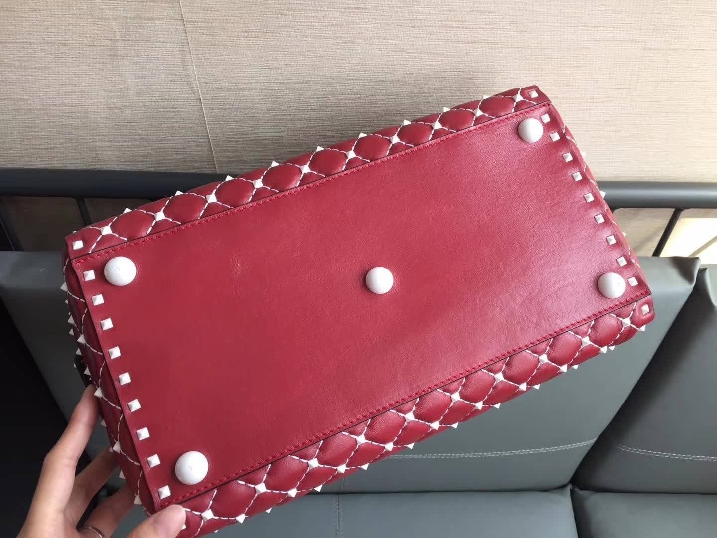 Valentino Garavani Red Free Rockstud Spike Duffle Bag 086