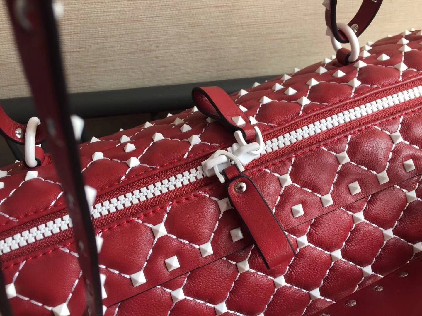 Valentino Garavani Red Free Rockstud Spike Duffle Bag 086