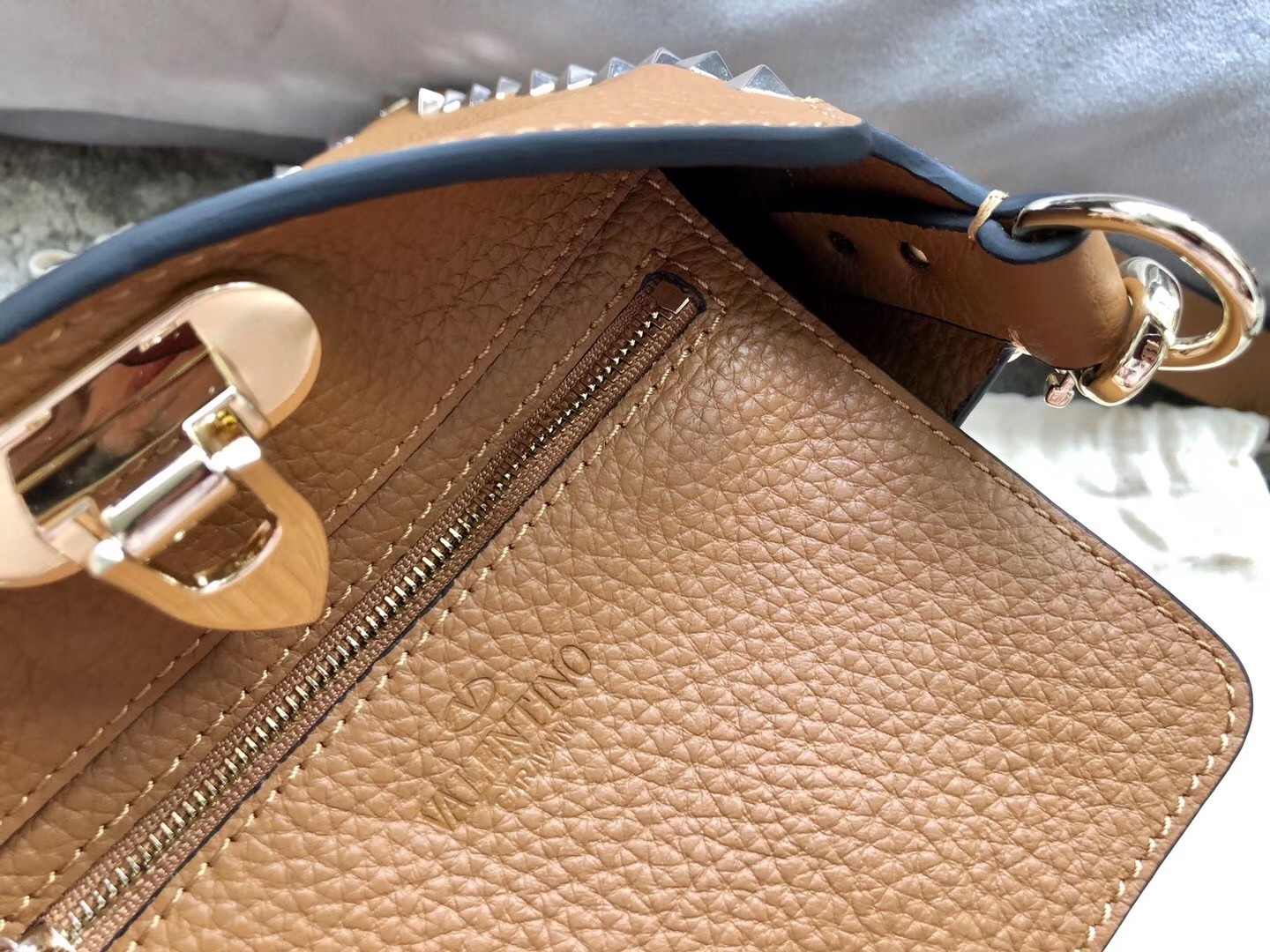 Valentino Mini Rockstud Hobo Bag In Brown Grained Leather 059