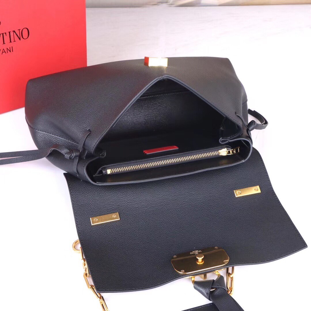 Valentino Medium VRing Chain Bag In Black Grainy Calfskin 147