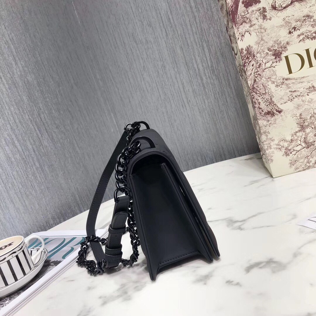 Dior So Black Diorama Ultra-Matte Bag 925