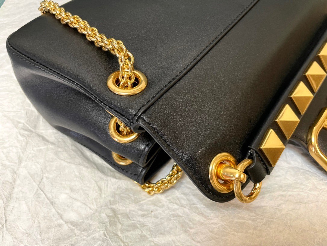 Valentino Stud Sign Shoulder Bag In Black Nappa Leather 312