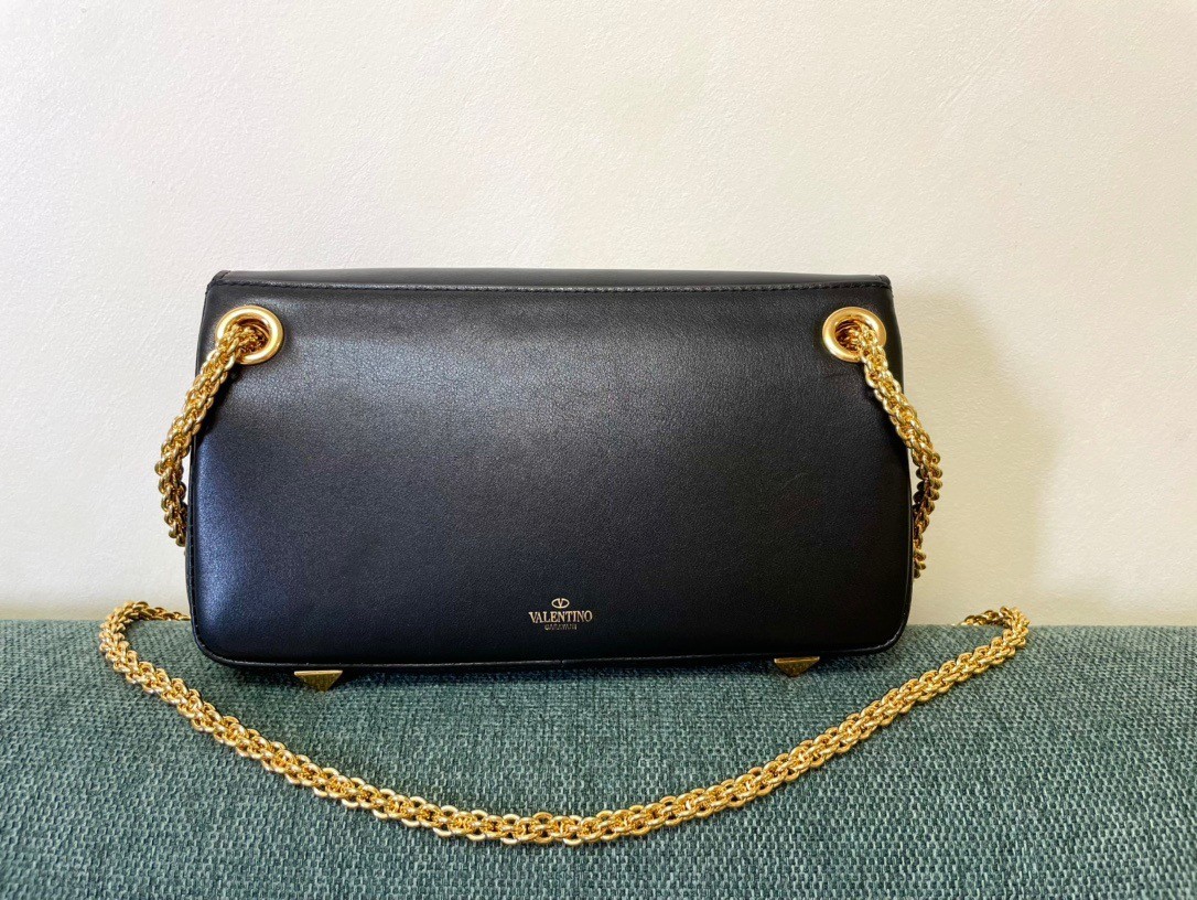 Valentino Stud Sign Shoulder Bag In Black Nappa Leather 312