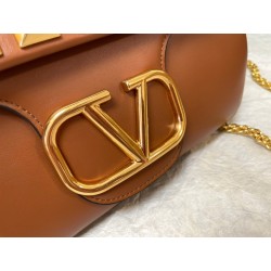 Valentino Stud Sign Shoulder Bag In Brown Nappa Leather 075