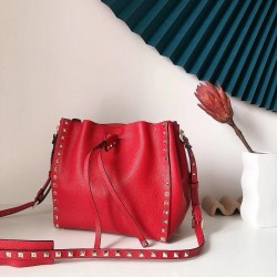 Valentino Small Rockstud Bucket Bag In Red Grained Calfskin 802