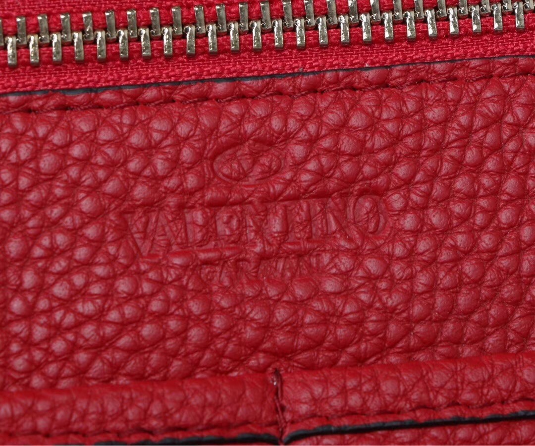 Valentino Medium Rockstud Tote In Red Grain Calfskin 929