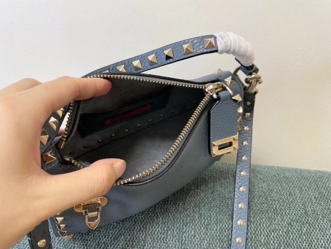 Valentino Rockstud Small Crossbody Bag In Blue Grained Calfskin 271