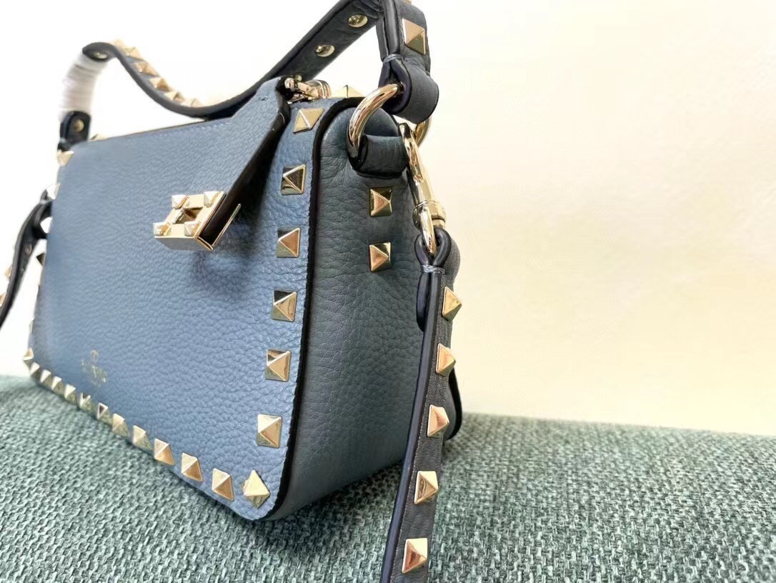 Valentino Rockstud Small Crossbody Bag In Blue Grained Calfskin 271