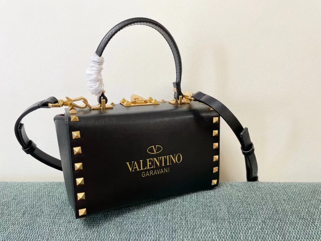 Valentino Rockstud Alcove Box Bag In Black Calfskin 745