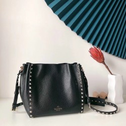 Valentino Small Rockstud Bucket Bag In Black Grained Calfskin 609