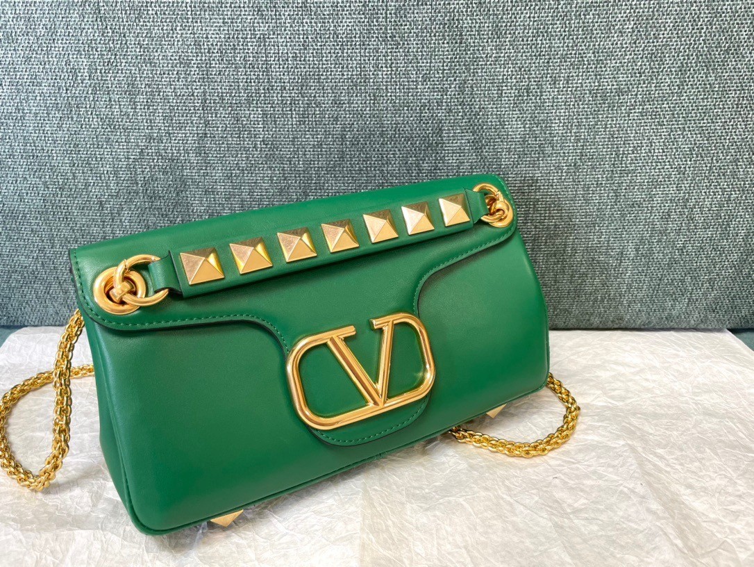 Valentino Stud Sign Shoulder Bag In Green Nappa Leather 088