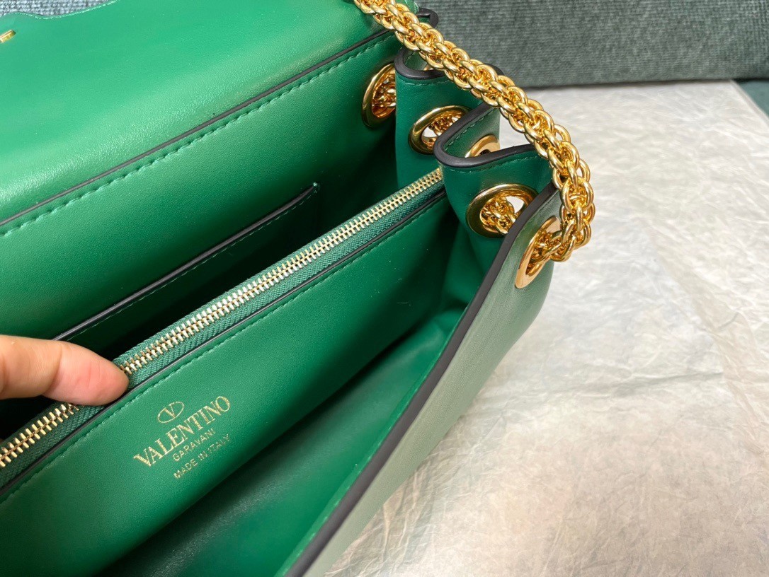 Valentino Stud Sign Shoulder Bag In Green Nappa Leather 088