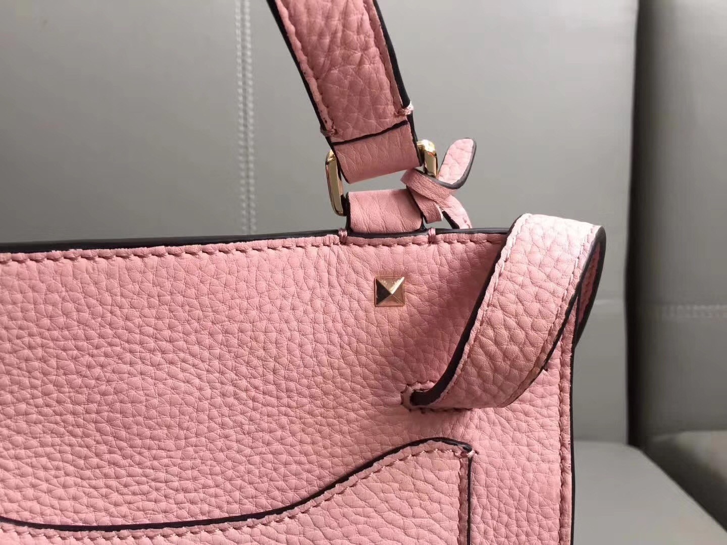 Valentino Garavani Pink Joylock Small Handbag 025