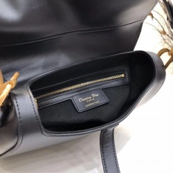 Dior Saddle Bag In Black Calfskin 700