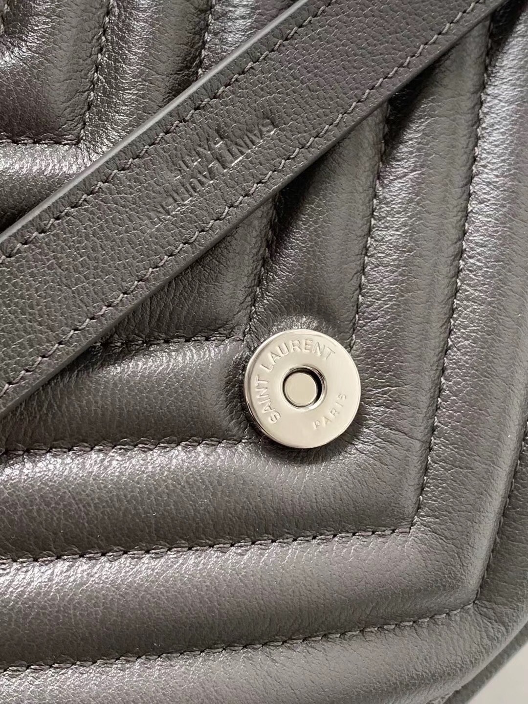 Saint Laurent College Large Bag In Grey Matelasse Leather 172