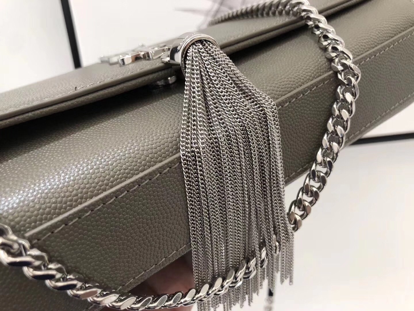 Saint Laurent Medium Kate Bag With Tassel In Grey Grained Leather 486