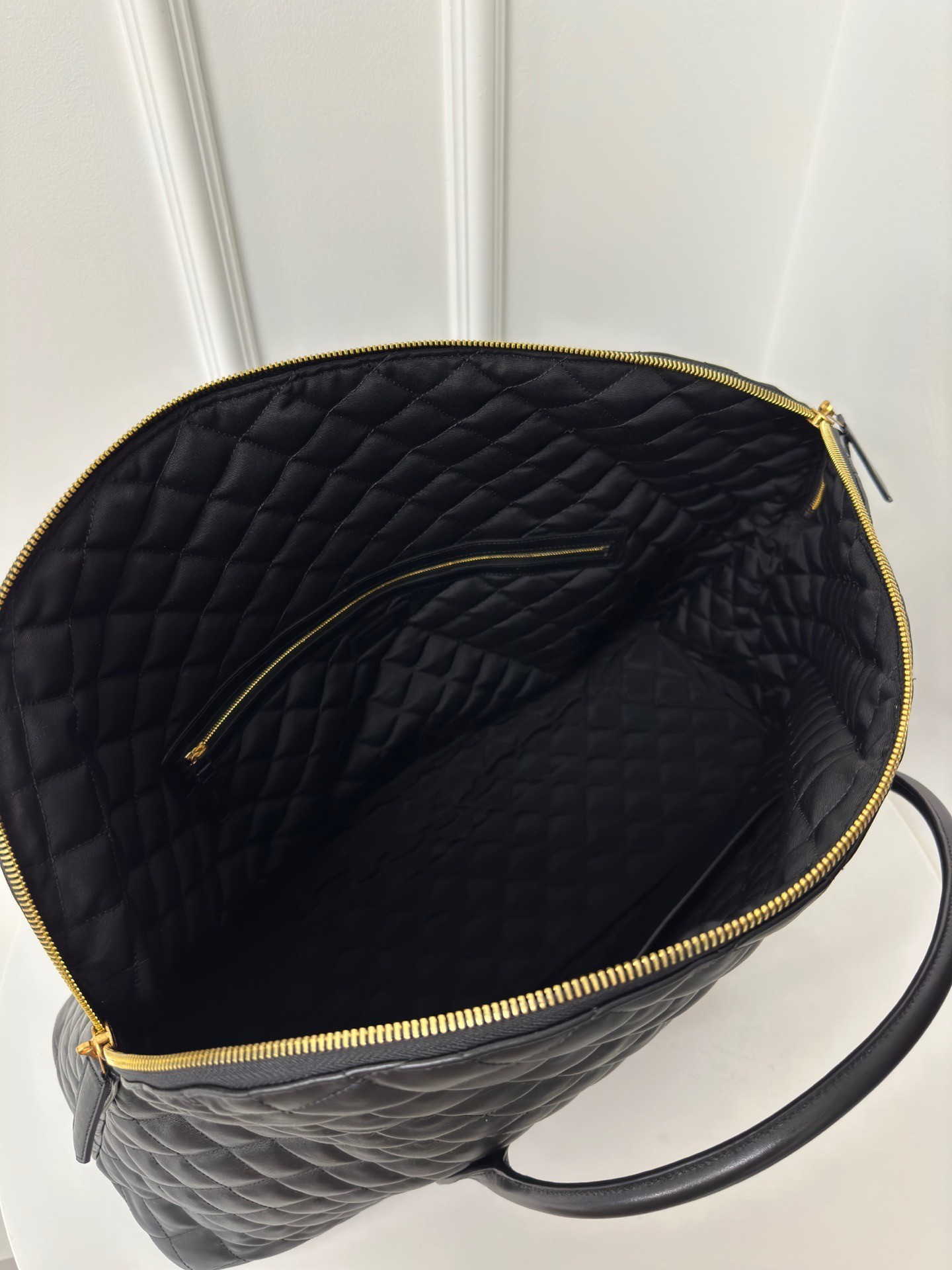 Saint Laurent Es Giant Travel Bag In Black Quilted Leather 659