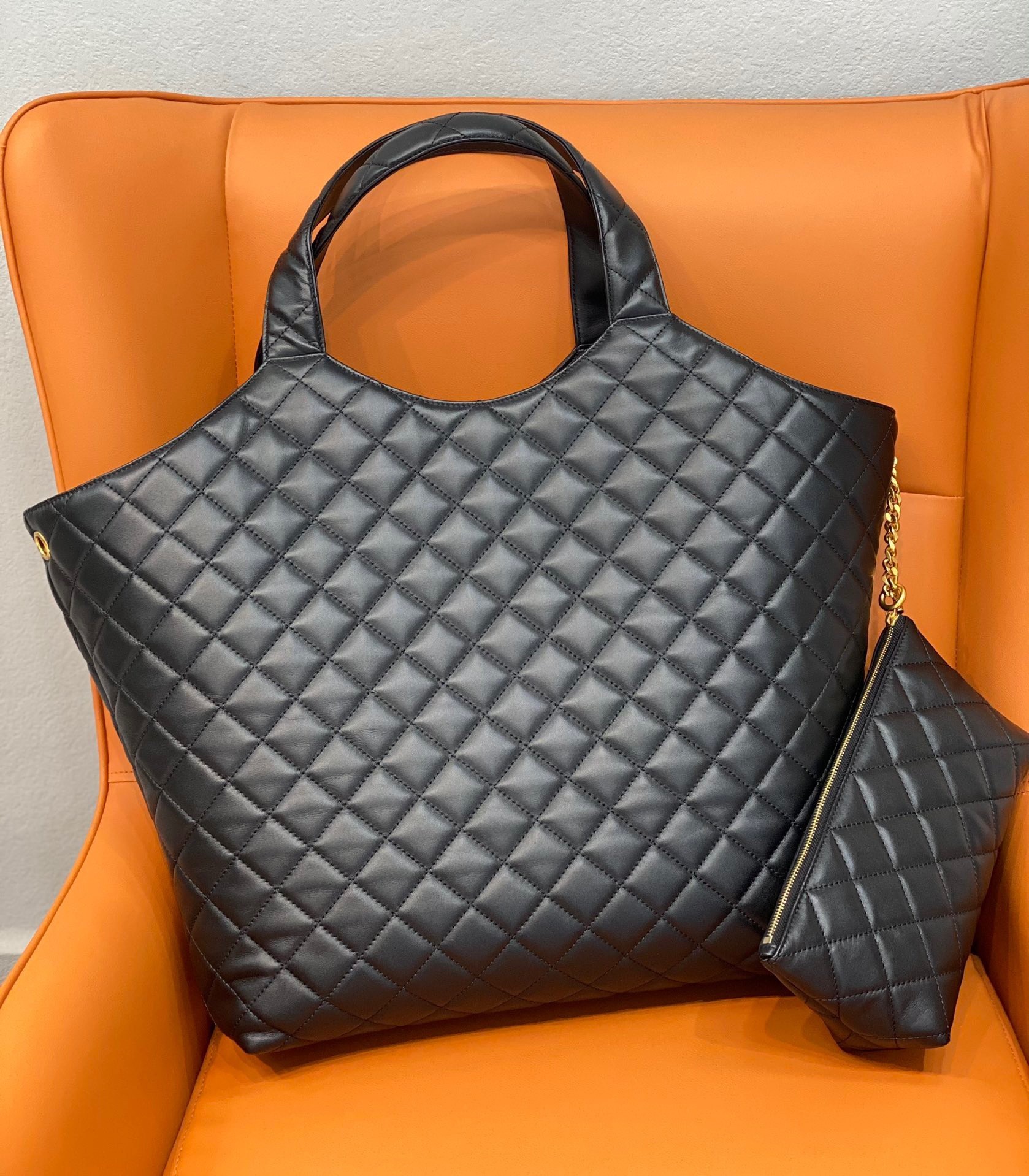 Saint Laurent Icare Maxi Shopping Bag In Black Quilted Lambskin 808