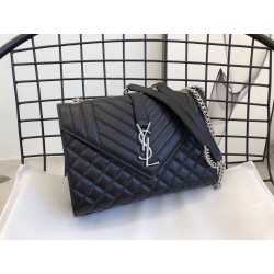 Saint Laurent Medium Envelope Bag In Noir Grained Leather 787