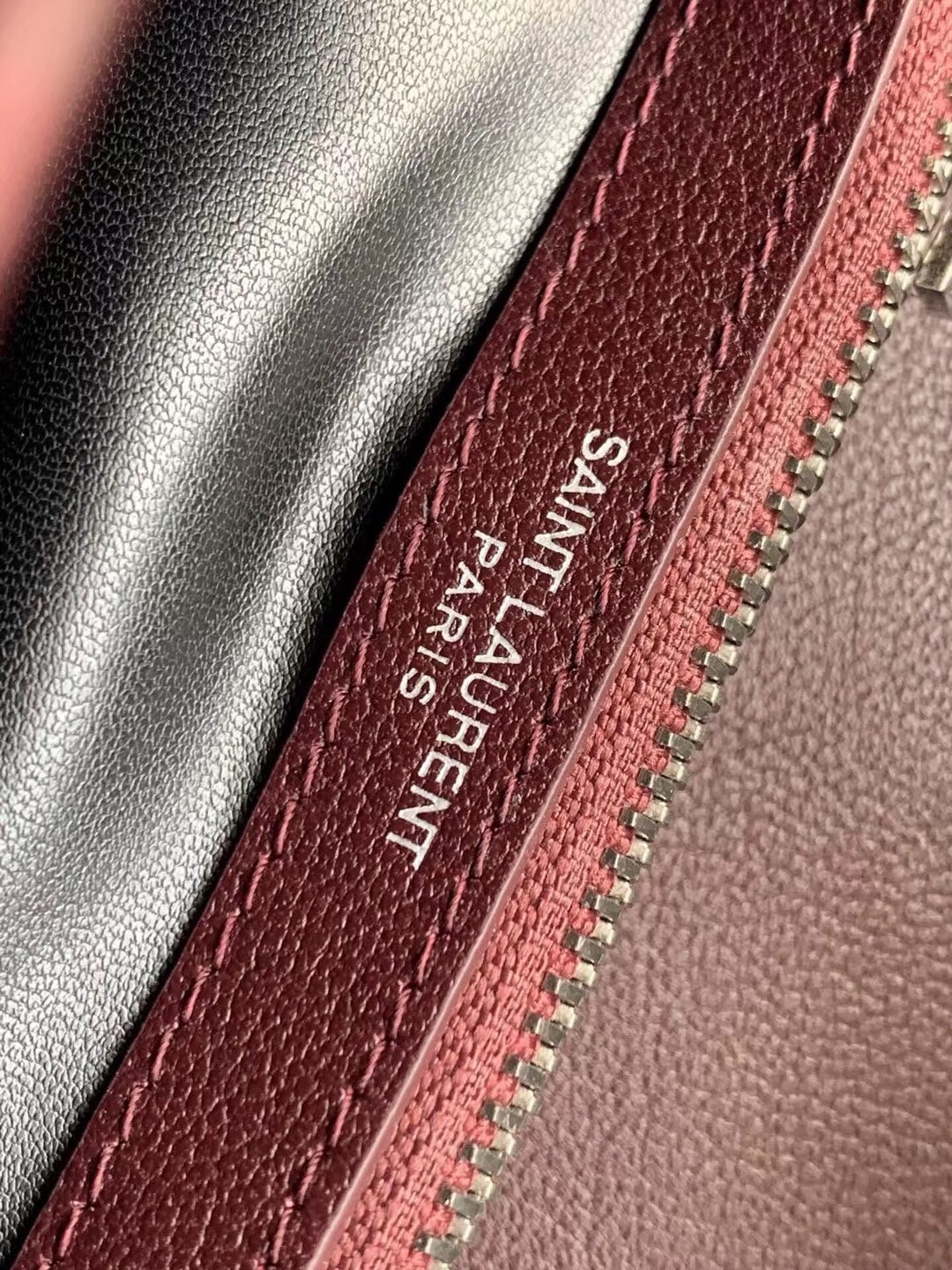 Saint Laurent College Medium Bag In Burgundy Matelasse Leather 796