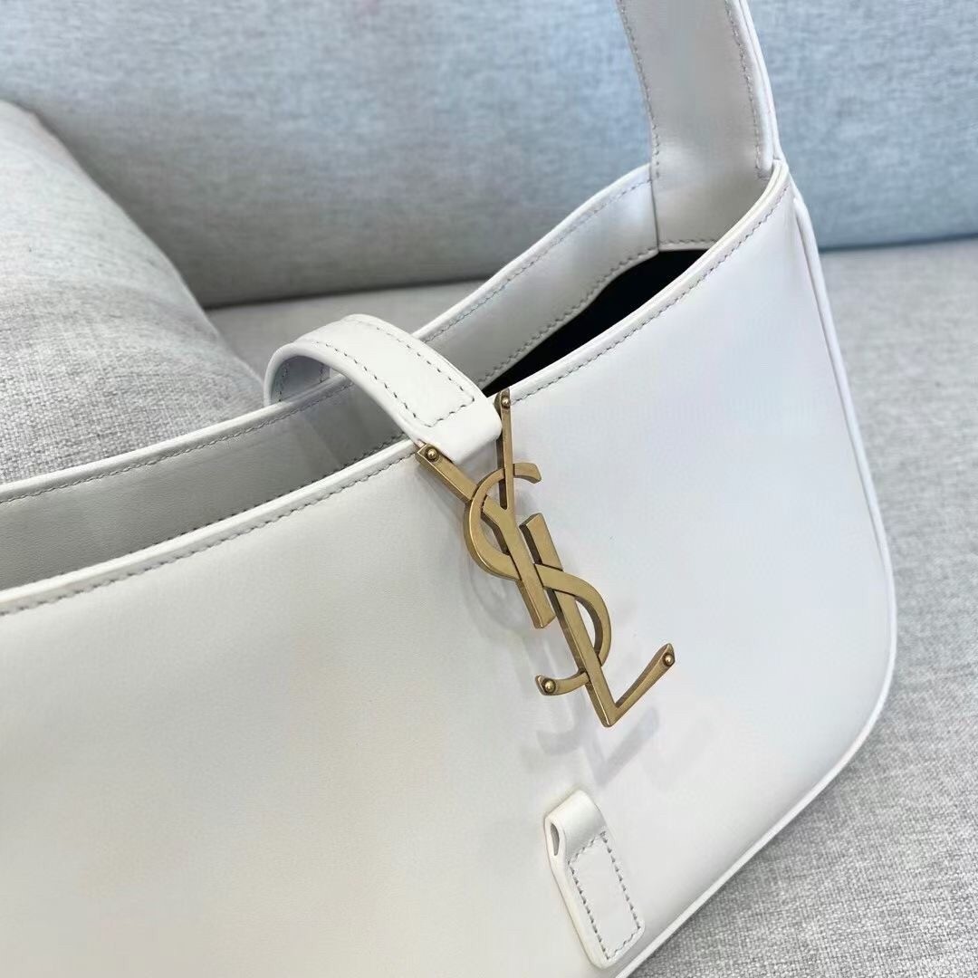 Saint Laurent Le 5 À 7 Hobo Bag In White Leather 569